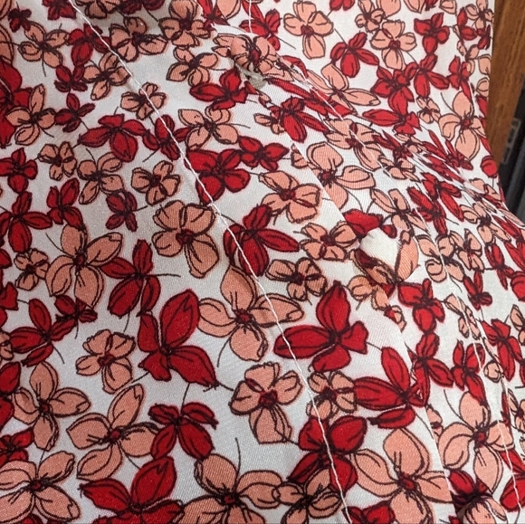 Cooper&Ella L red/peach microfloral cottagecore ruffle trim longsleeve flowy top - Picture 5 of 7